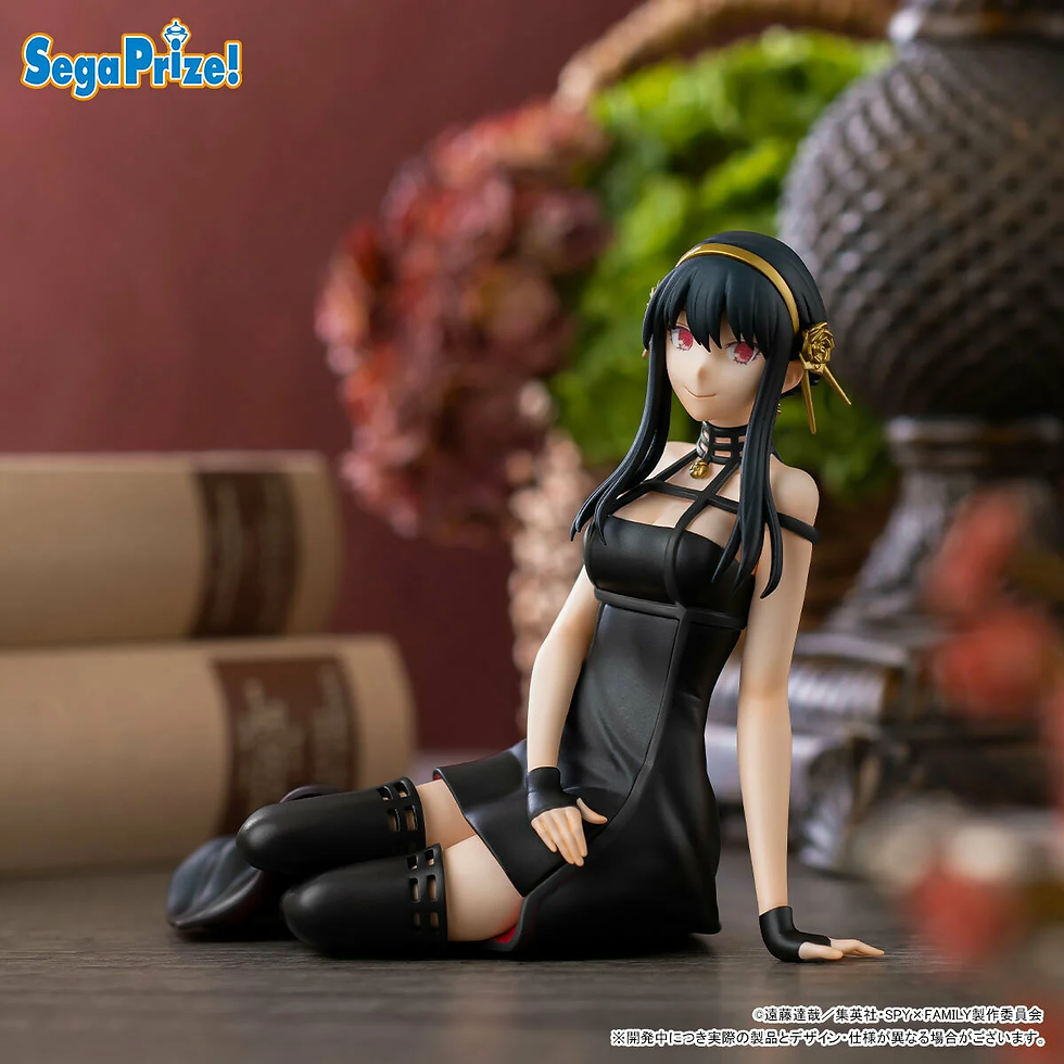 Spy x Family Yor Forger Premium Perching Figure