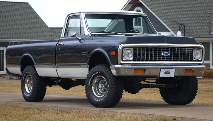 1971 Chevrolet K10 Custom Pickup Midnight Blue/White (4291)