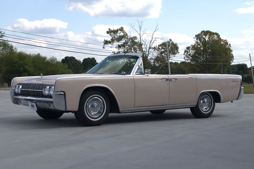 1962 Lincoln Continental Convertible 2503 (49).jpg