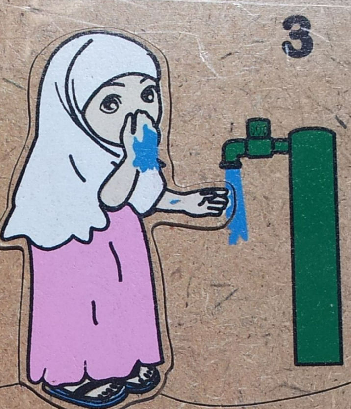 abdest alırken burna su veren kadın