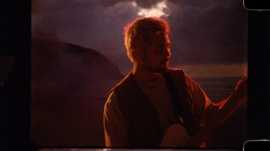 Something Wrong 04.jpg