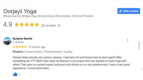 French woman posting a positive google review appreciating the amazing communication, professionalism and quality of the teachers Sonaal and Khushboo for their courses
