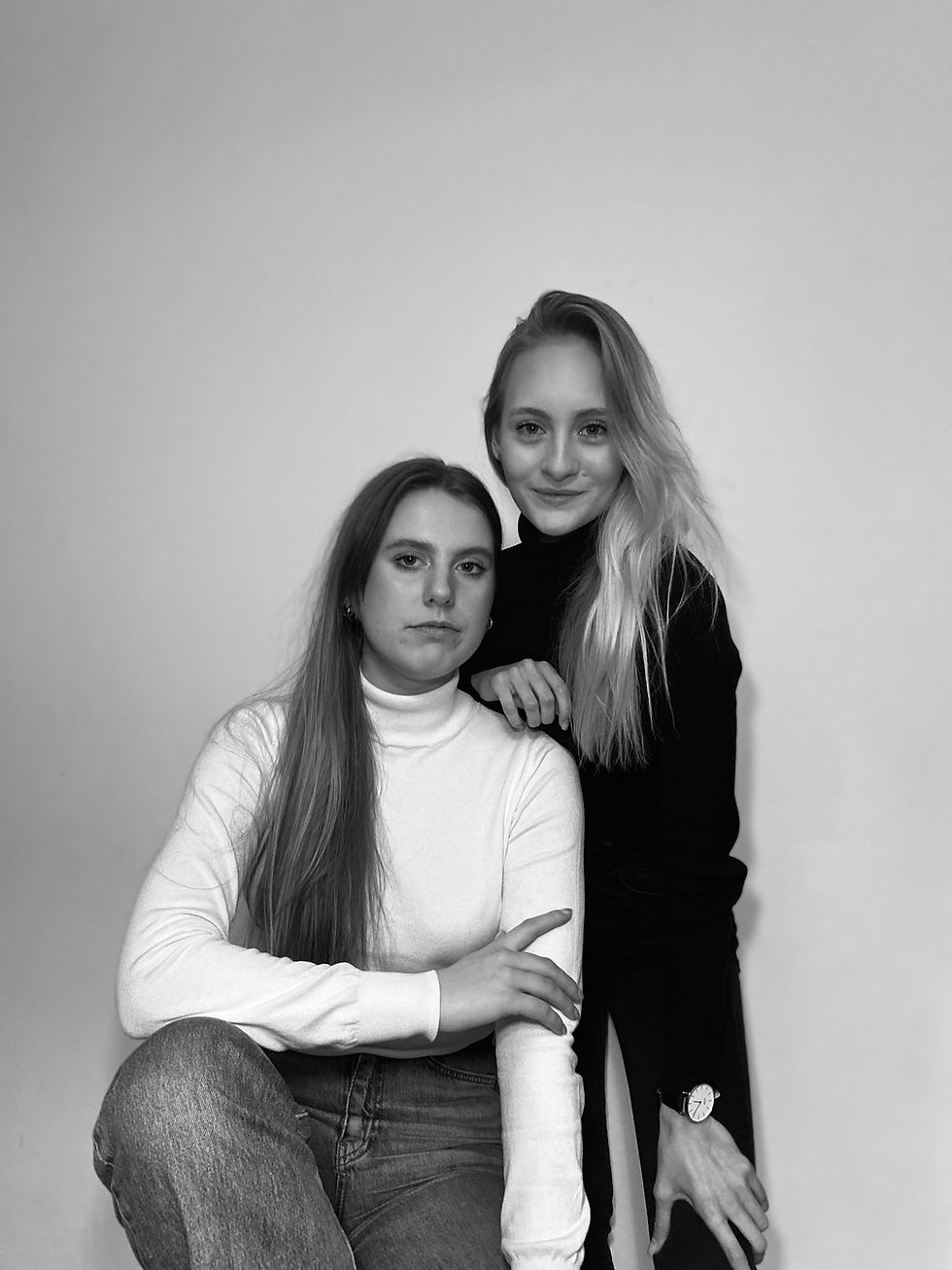 Oliwia Strzębska & Natalia Szydłowska