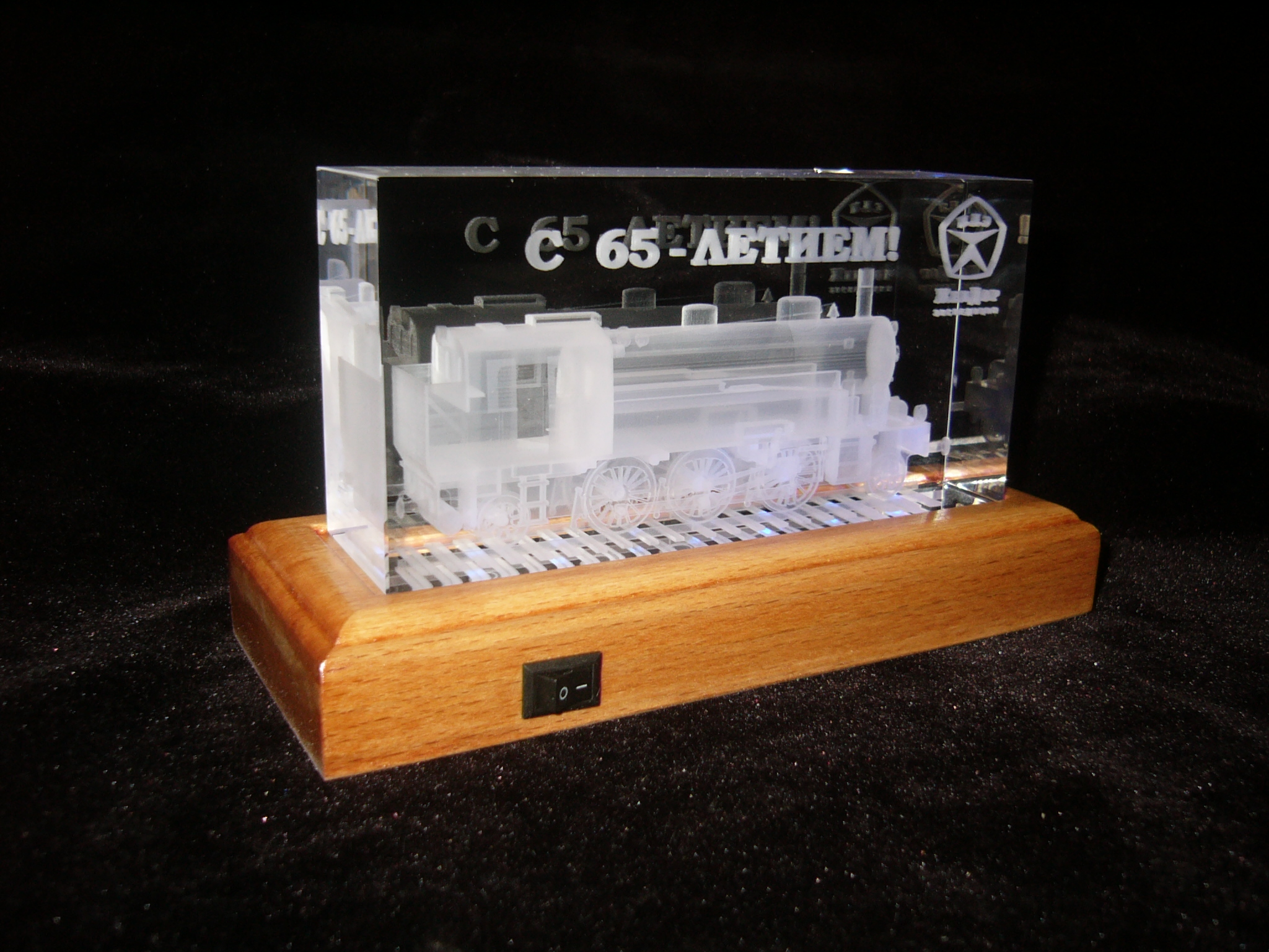 Лазерная гравировка в стекле 3d сувениры. Лазерная гравировка в стекле 3d. Лазерная гравировка внутри стекла 3d гравировка. Лазерное 3д гравировка. Лазерное 3д гравировка.