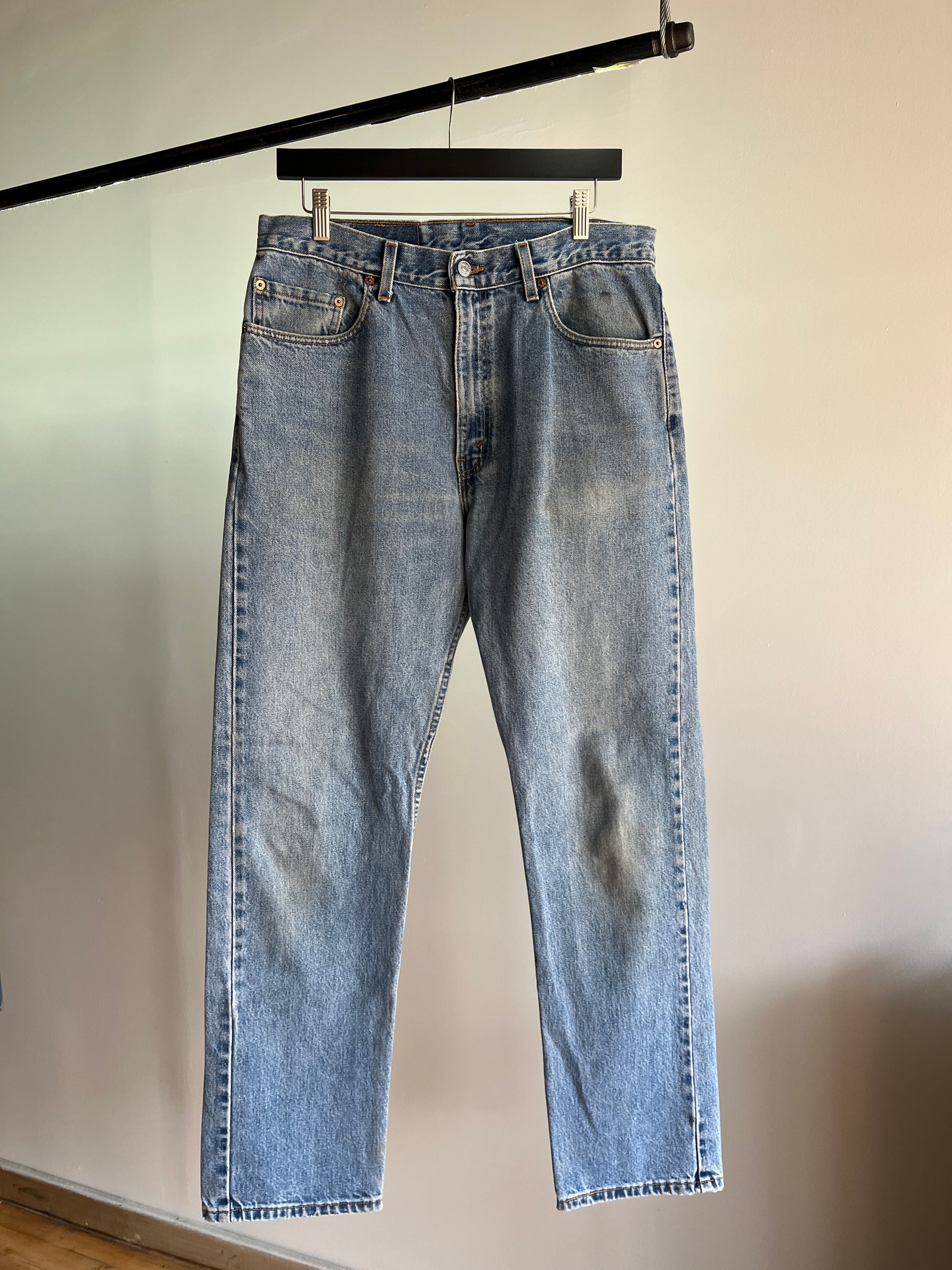 2002 Levi’s 505, item no. 02-40210