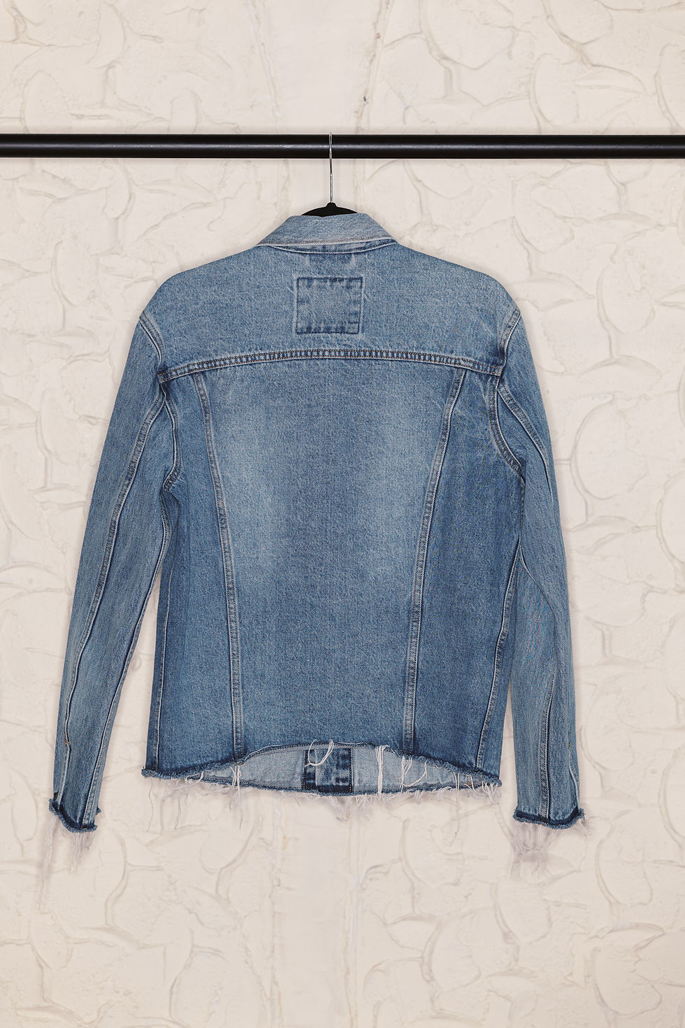 Thumbnail: 2017 Levi’s Type III Trucker Altered, item no. 02-40235