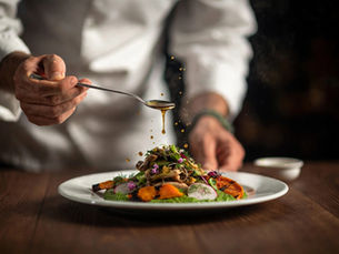 A natureza sempre esteve à mesa. A gastronomia apenas aprendeu a olhar para ela de outro jeito.