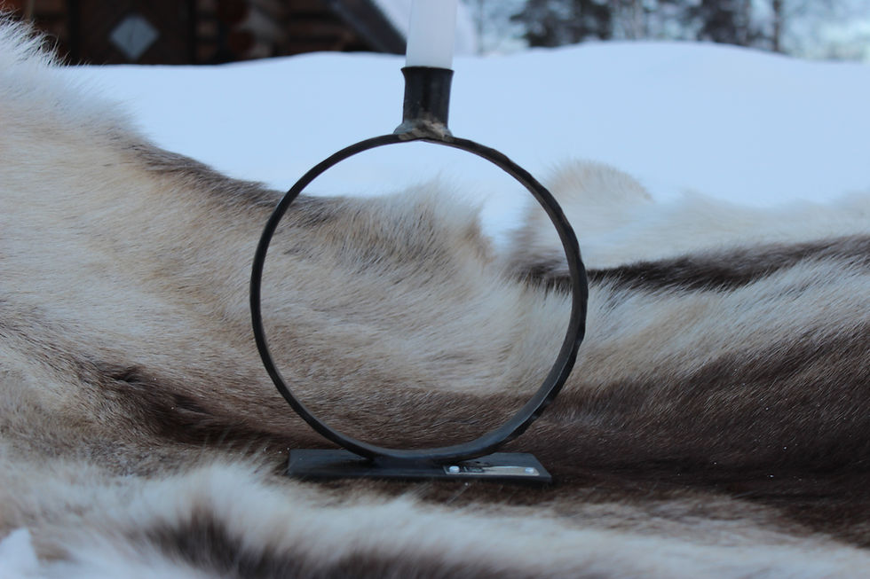 Thumbnail: Candlestick Circle, RAW