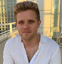 Headshot Lukas Papenfusscline.jpeg