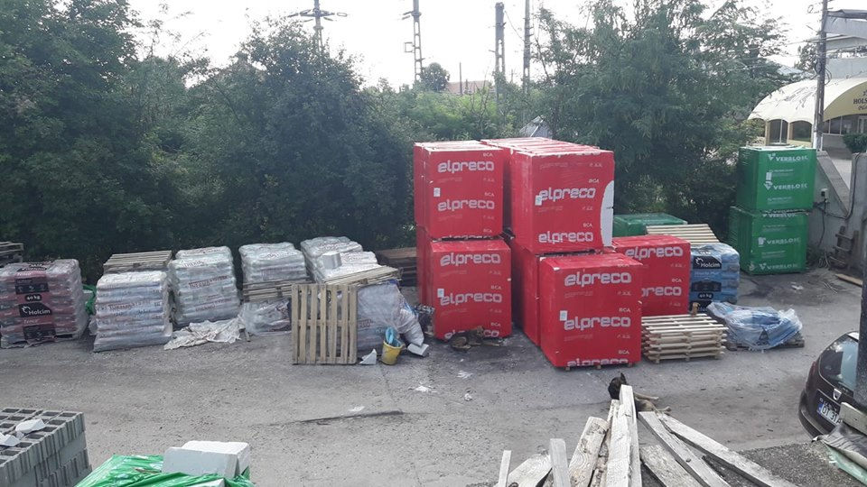 37602507_226325578201142_489457628135135