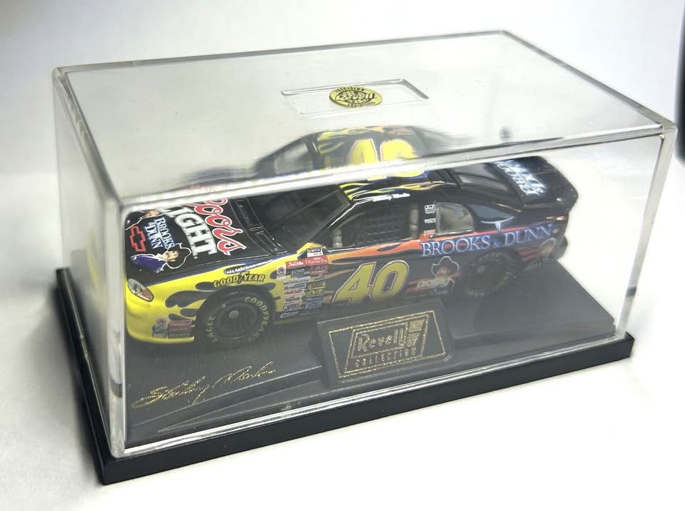 Thumbnail: NASCAR, 1999,Coors Light, Brooks & Dunn, Limited Edition 1:64,New Mint Condition