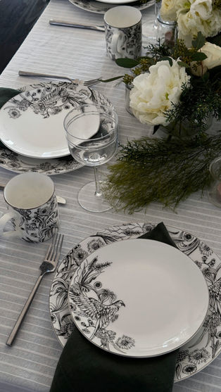 TABLE DECOR FOR A WHIMSICAL WINTER BRUNCH 