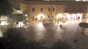 Maltempo, bomba d'acqua a Corigliano Rossano: strade allagate e disagi 🖥