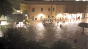 Maltempo, bomba d'acqua a Corigliano Rossano: strade allagate e disagi 🖥