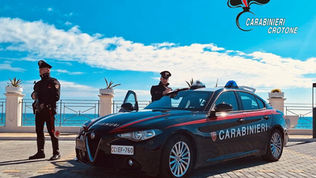 Fuga al posto di controllo a Cirò Marina