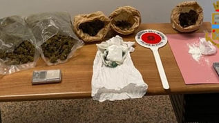Un chilo di droga nell'abitazione a Cosenza, in manette un uomo