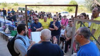 Inaugurazione della nuova palestra comunale di Santa Maria del Cedro con bambini, famiglie e amministrazione comunale