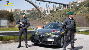 "Stammer"confisca di beni per un milione di euro a 9 persone a Vibo Valentia