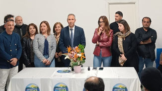 Il candidato sindaco Antonio Iorio durante l'inaugurazione della sede elettorale della lista Prospettiva Futura a Tortora
