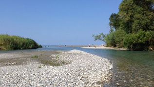 Scalea, stretta sui bivacchi di Ferragosto: vietati fuochi, tende e alcol sugli arenili