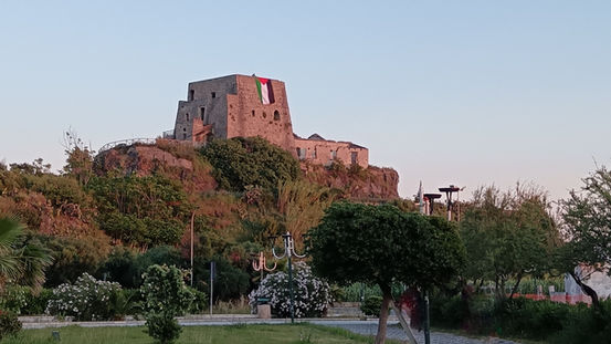Su Torre Talao la bandiera palestinese