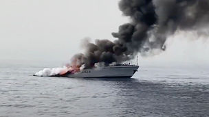 Nel reggino si incendia e affonda una unità navale della guardia di finanza