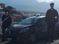 Scalea, quindicenne rapinato con un coltello di 45 centimetri: arrestato un 26enne