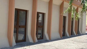 Mercato coperto, attività commerciali chiuse, box rimasti vuoti a Scalea