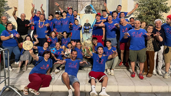 Fantino Danilo Leo vince il Palio cu i ciucci 2025 a Laino Borgo in sella a Raschatieddu
