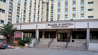 Esterno del Tribunale di Catanzaro, droga sul Tirreno e a Scalea condanne in abbreviato
