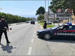 Corigliano-Rossano, cinque misure per estorsione: l’accusa di ordini dal carcere