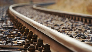 Treno di Ferrovie della Calabria sulla linea Cosenza-Catanzaro riattivata la tratta Cosenza-Piane Crati