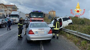 Incidente sulla Statale 106 con due feriti, a Corigliano Rossano