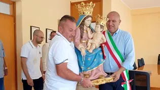 Praia a Mare, la Madonnina entra per la prima volta nella casa comunale