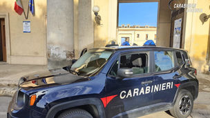Omicidio, tentato omicidio, armi, droga e danneggiamenti: in carcere i due giovani latitanti