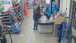 Polizia di Stato arresto per rapina al centro commerciale 2 Fiumi a Cosenza