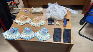 Droga: arrestata una coppia, nascondeva 450 grammi di eroina