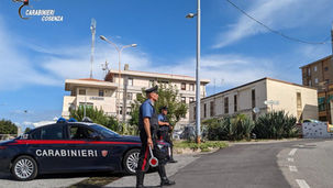 Bambini maltrattati a Paola, in carcere il compagno della madre dei bambini