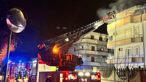 Intervento Vigili del Fuoco Crotone per incendio appartamento via San Benedetto da Norcia