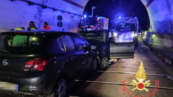 Un ferito grave in un incidente nella galleria Sansinato a Catanzaro