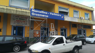 Sostituita a tempo di record l'insegna alla stazione ferroviaria di Marcellina