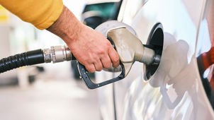 Autotrasporto merci in Calabria, camion pronti alla mobilitazione contro il caro carburanti