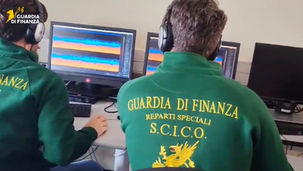Guardia di Finanza Catanzaro durante operazione antimafia a Cetraro