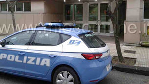 Cosenza, non chiude a mezzanotte: sanzionato dalla polizia. Controlli alla movida