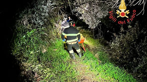 Vigili del Fuoco durante un’operazione di soccorso su scarpata impervia