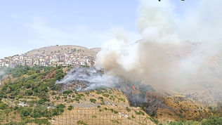 Incendio Santa Domenica Talao con Vigili del Fuoco in azione