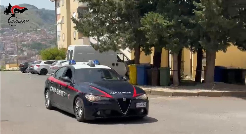 Carabinieri durante indagini sul furto all’ATM di Rogliano