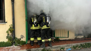 Incendio magazzino Istituto Manzoni Catanzaro