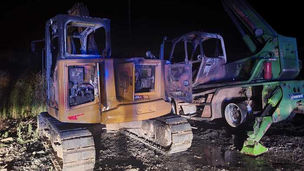 Statale 106, in fiamme due mezzi: intimidazione in un cantiere del terzo macrolotto