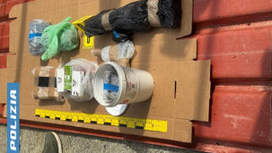 Sequestrate a Gioiosa Ionica armi da fuoco e panetti di cocaina rinvenuti durante un'operazione di polizia